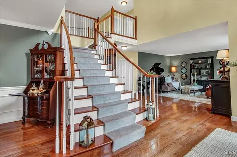 9 Carmina Dr, Sinking Spring, PA 19608 photo 3
