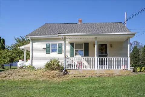 2245 E Scenic Dr, Bath, PA 18014 photo 12