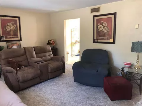 1625 Allen Way, Bethlehem, PA 18017 photo 4