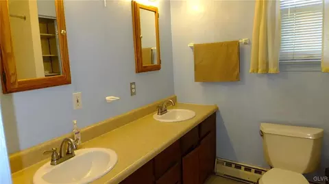 7475 Arrowhead Rd, Bath, PA 18014 photo 7
