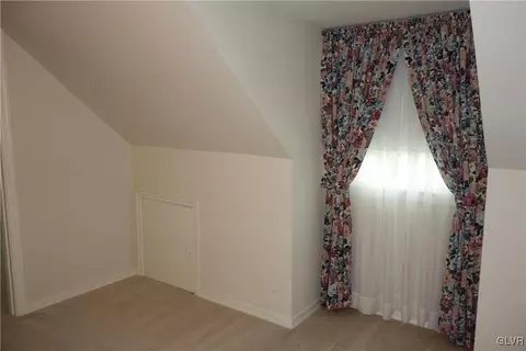 832 Maple Rd, Hellertown, PA 18055 photo 15
