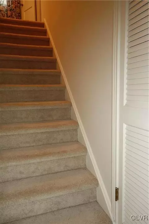 832 Maple Rd, Hellertown, PA 18055 photo 12