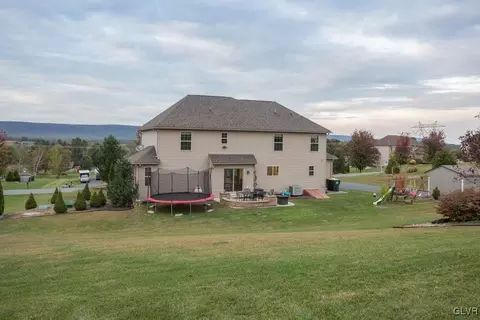 220 E Dell Rd, Bath, PA 18014 photo 23