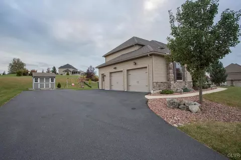 220 E Dell Rd, Bath, PA 18014 photo 24