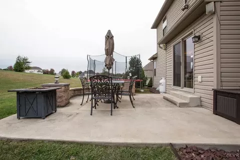 220 E Dell Rd, Bath, PA 18014 photo 22