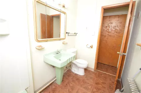 723 E 6th St, Bethlehem, PA 18015 photo 13