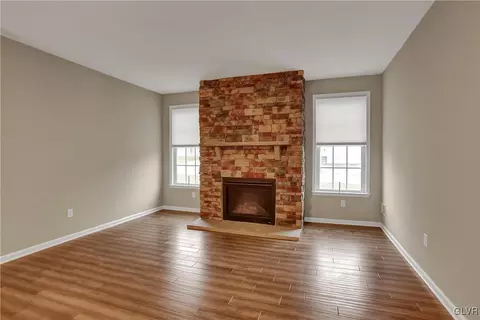 1079 Declaration Dr, Bethlehem, PA 18017 photo 9