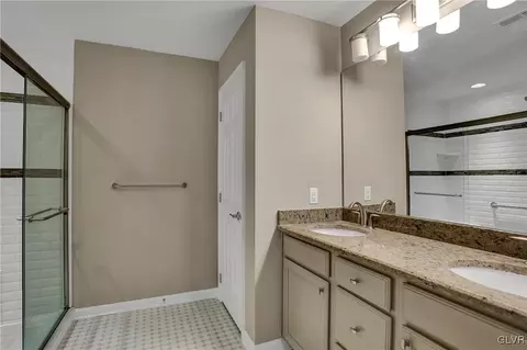 1079 Declaration Dr, Bethlehem, PA 18017 photo 23