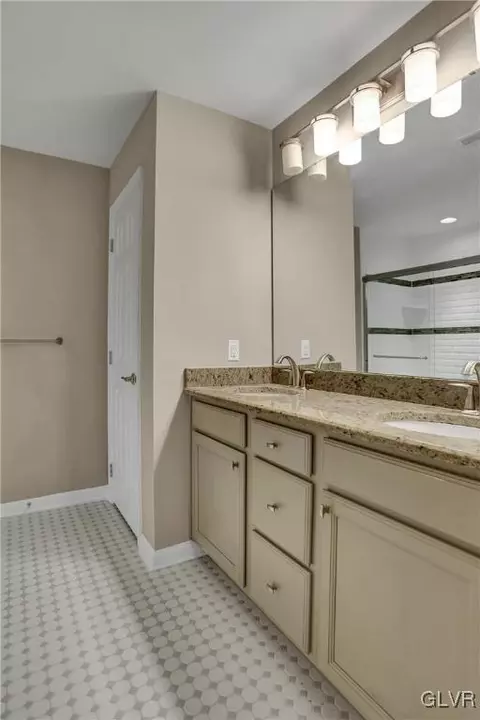 1079 Declaration Dr, Bethlehem, PA 18017 photo 24