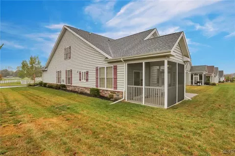 1079 Declaration Dr, Bethlehem, PA 18017 photo 39