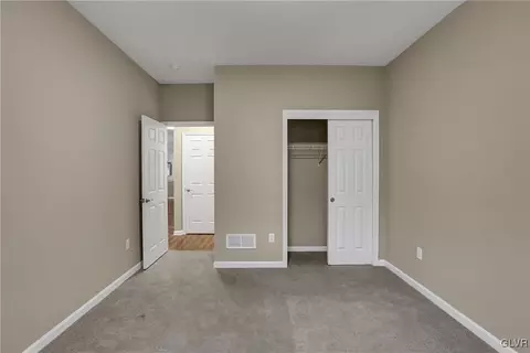 1079 Declaration Dr, Bethlehem, PA 18017 photo 6
