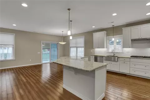 1079 Declaration Dr, Bethlehem, PA 18017 photo 15