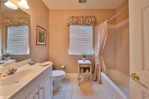 1852 Gregory Pl, Hellertown, PA 18055 photo 17