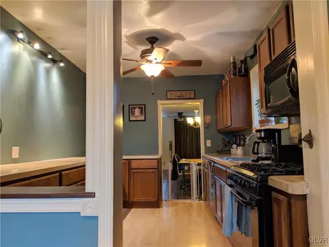 138 E Raspberry St, Bethlehem, PA 18018 photo 8