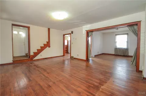 1233 E 4th St, Bethlehem, PA 18015 photo 3