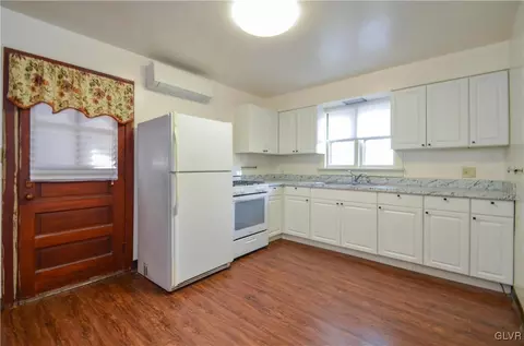 1233 E 4th St, Bethlehem, PA 18015 photo 8