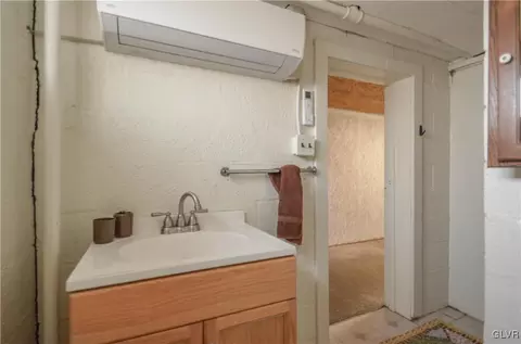 1233 E 4th St, Bethlehem, PA 18015 photo 17