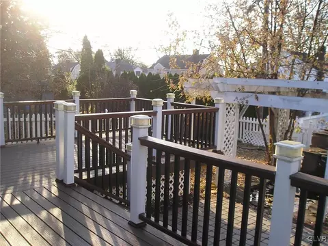 923 Evergreen St, Emmaus, PA 18049 photo 40