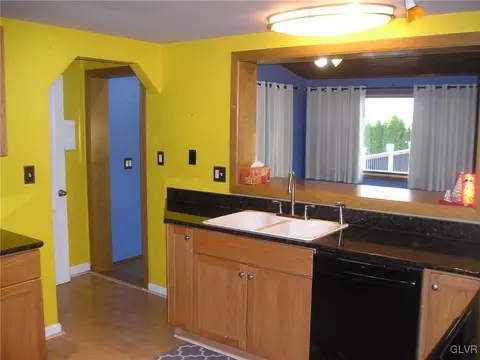 923 Evergreen St, Emmaus, PA 18049 photo 11