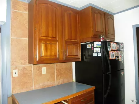902 E 5th St, Bethlehem, PA 18015 photo 2
