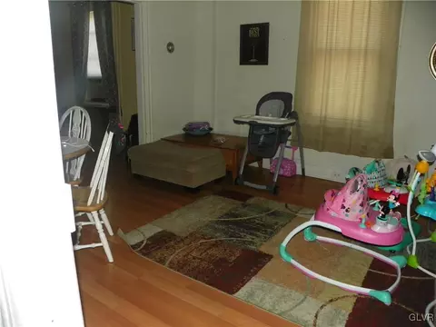 902 E 5th St, Bethlehem, PA 18015 photo 5