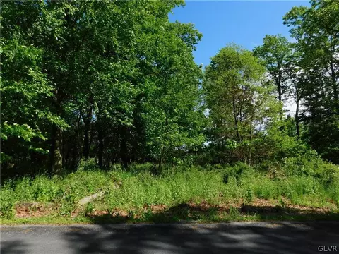 2979 Buck Rd, Moore Twp, PA 18014 photo 1