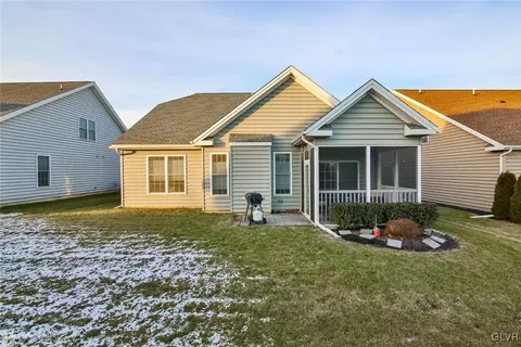 1075 Declaration Dr, Bethlehem, PA 18017 photo 22
