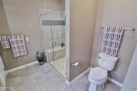 1075 Declaration Dr, Bethlehem, PA 18017 photo 12
