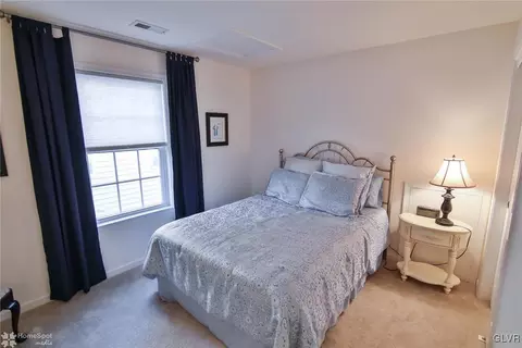 1075 Declaration Dr, Bethlehem, PA 18017 photo 18