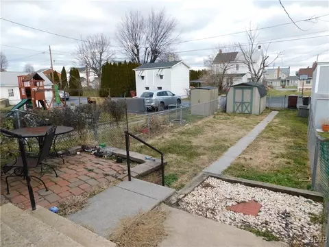 823 5th St, Fullerton, PA 18052 photo 4
