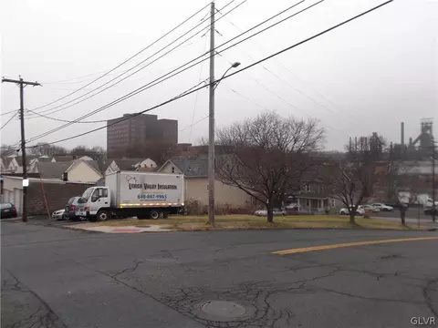 832 Evans St, Bethlehem City, PA 18015 photo 1