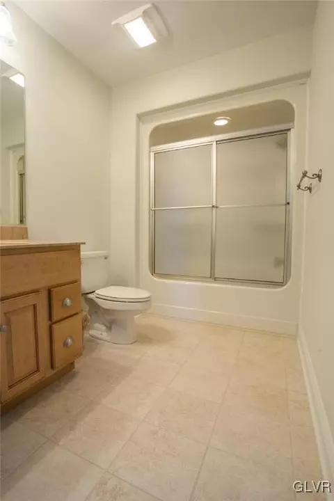 226 E Dell Rd, Bath, PA 18014 photo 43