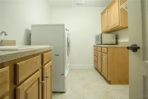 226 E Dell Rd, Bath, PA 18014 photo 44