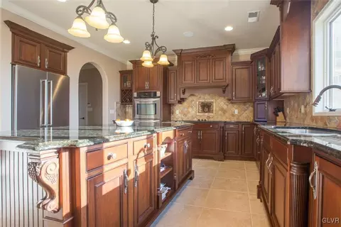226 E Dell Rd, Bath, PA 18014 photo 10