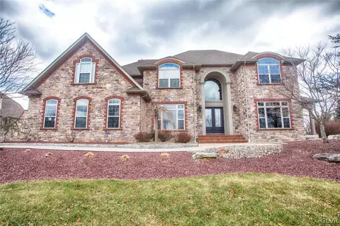 226 E Dell Rd, Bath, PA 18014 photo 1