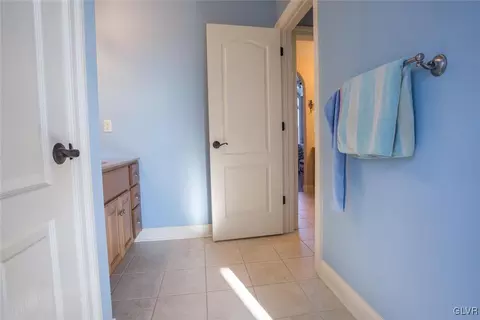 226 E Dell Rd, Bath, PA 18014 photo 36
