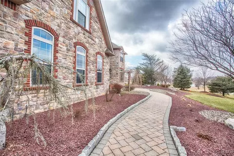 226 E Dell Rd, Bath, PA 18014 photo 47