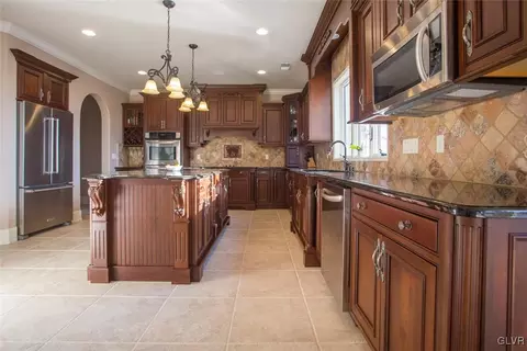 226 E Dell Rd, Bath, PA 18014 photo 7
