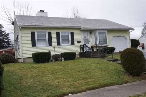 1985 Bathgate Rd, Bethlehem, PA 18018 photo 2