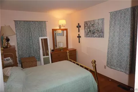 1985 Bathgate Rd, Bethlehem, PA 18018 photo 7
