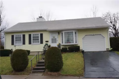 1985 Bathgate Rd, Bethlehem, PA 18018 photo 1