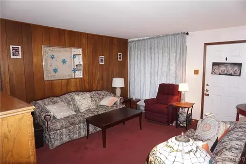 1985 Bathgate Rd, Bethlehem, PA 18018 photo 3