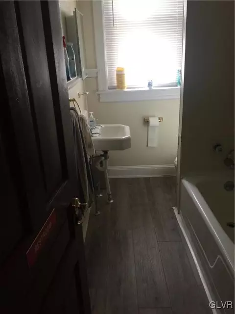 528 4th St, Bethlehem, PA 18015 photo 6