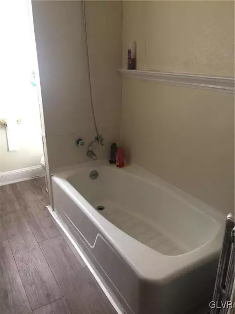 528 4th St, Bethlehem, PA 18015 photo 7