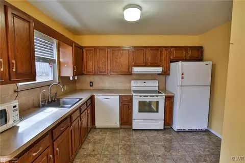 1224 E 5th St, Bethlehem, PA 18015 photo 10