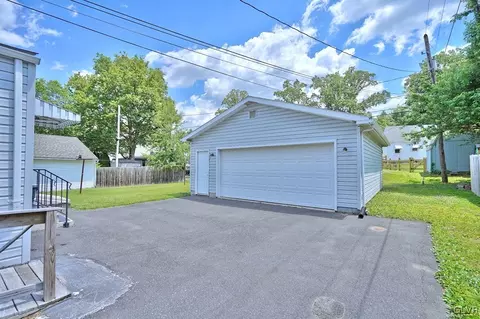 403 Maple Rd, Hellertown, PA 18055 photo 31