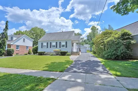 403 Maple Rd, Hellertown, PA 18055 photo 3