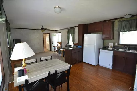 9 Springridge Ct, Bath, PA 18014 photo 5