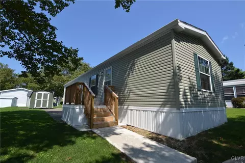 9 Springridge Ct, Bath, PA 18014 photo 1