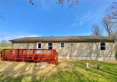 2519 Beacon Rd, Bath, PA 18014 photo 5